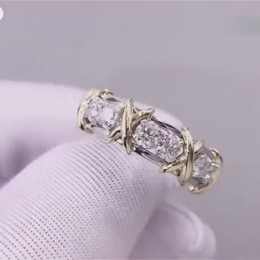 Two-Tone Criss-Cross X Setting Lab-Grown Diamond Ring in 14K Gold